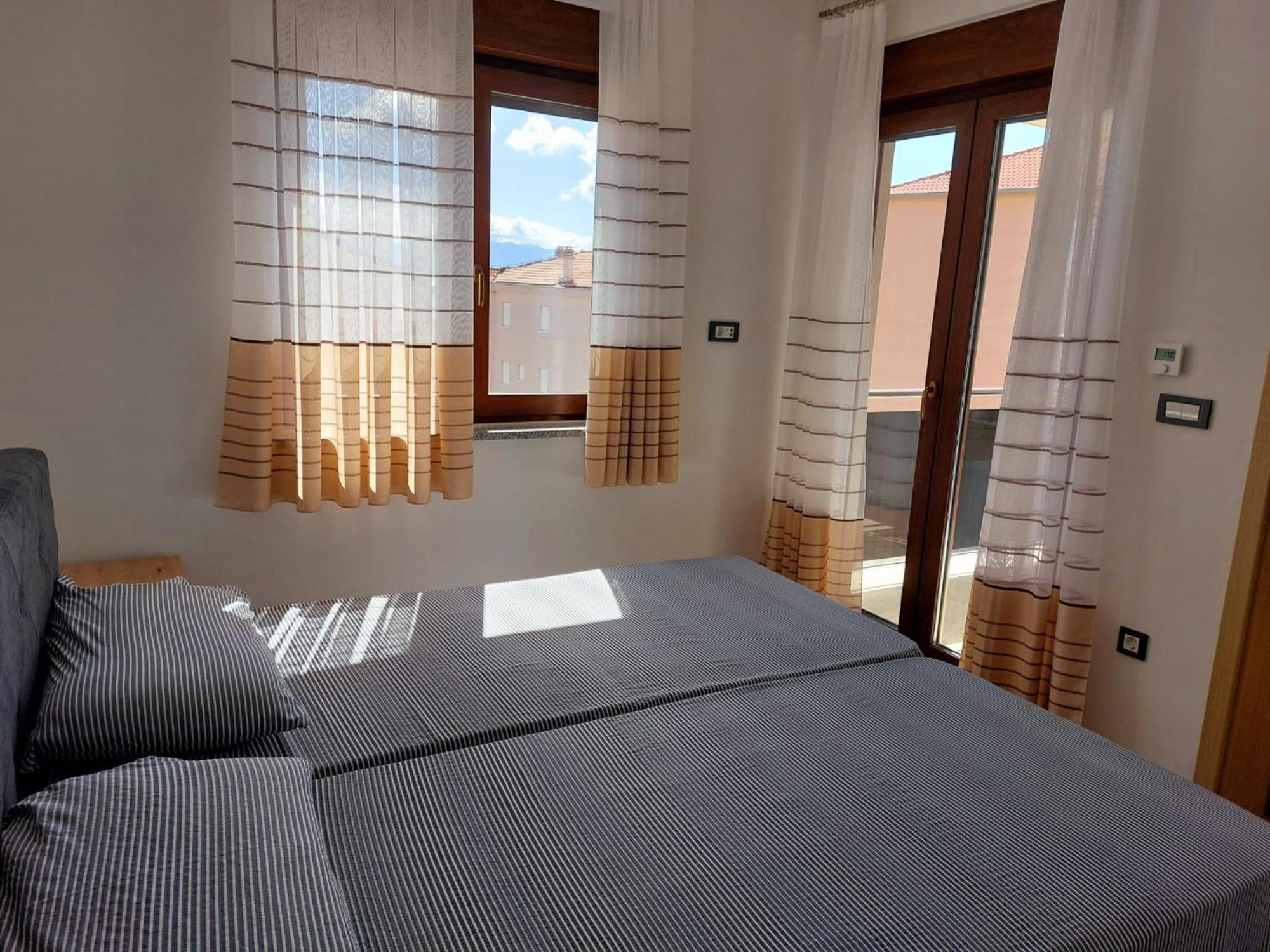 Apartmani Ivana Novi Novi Vinodolski Εξωτερικό φωτογραφία